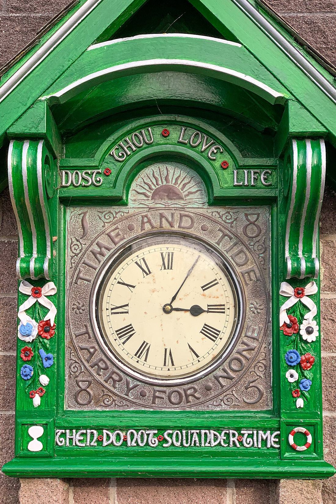 A clock at Cremyll Quay